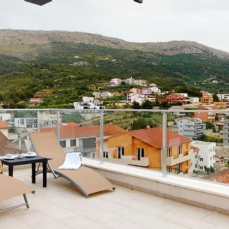 Апартаменты R&r Подстрана