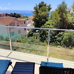 R&r Podstrana