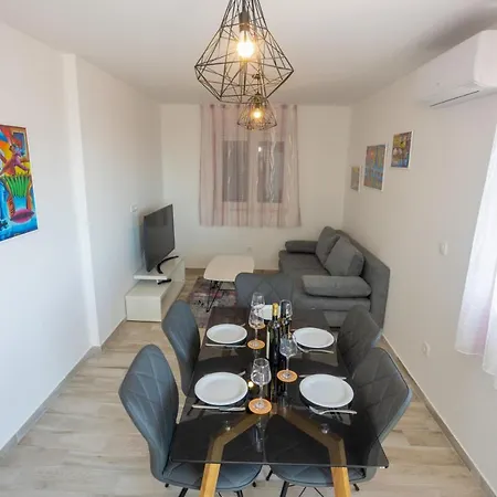 Apartment R&r Podstrana