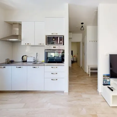 R&r Apartment *