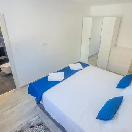Apartment R&r *